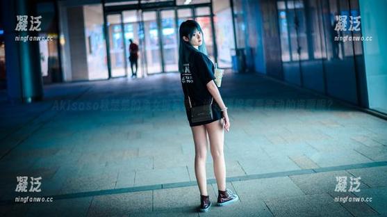 Akisoso秋楚楚 Akisoso秋楚楚的兔女郎写真:谁在捕捉蠢蠢欲动的资源呢?