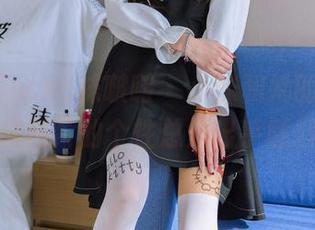 BoBoSocks袜啵啵 – 小沫和她的皮鞋，私房图片的个性总是出乎意料。