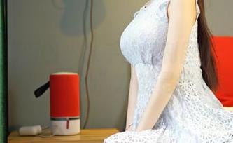 Feilin嗲囡囡 – 水手服福利图集：小恶魔你说的“好奇心”真的是这样用的？