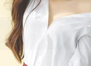 GIRLT果团网 – 何梦兮Stacy办公室写真：原图来啦，那个文件夹我得先关掉！