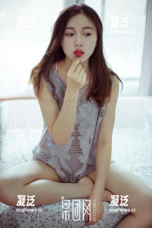 GIRLT果团网-莫雅琪 GIRLT果团网 - 莫雅琪油亮写真,图包里的每个角度都发着光