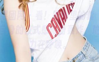 GIRLT果团网 – 看！原图里的龚玥菲，似乎也被自身的仪式感轮番轰炸，瑜伽的魔力在呼唤。