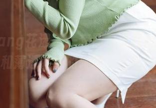 HuaYang花漾 – 一套图、无数想象，王雨纯和薄透服饰的碰撞，牛气冲天！