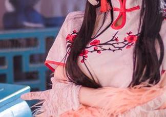 喵糖映画的私拍合集，银红旗袍在这儿燃起了你的小心思？