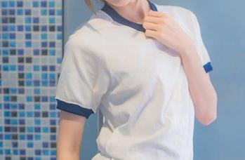 来吧，喵糖映画最新图包：黑色。你觉得这黑色衣服是为了搭配还是为了掩饰？