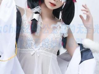 PoppaChan在办公室里的无圣光写真，散发着微妙的吸引