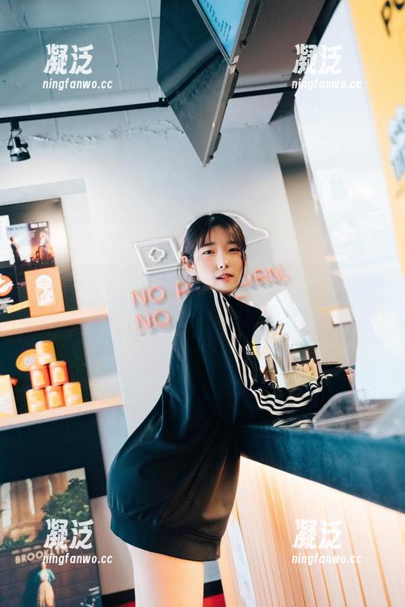 Sonson(손손)的瑜伽写真集：这姿势我学不会，要不要一起磕个头？