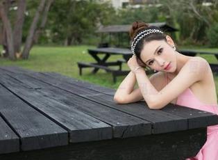 TGOD推女神 – 吕梦玉比基尼图包咋这么好看，更新速度和我冬天的脱毛计划一样迅猛！