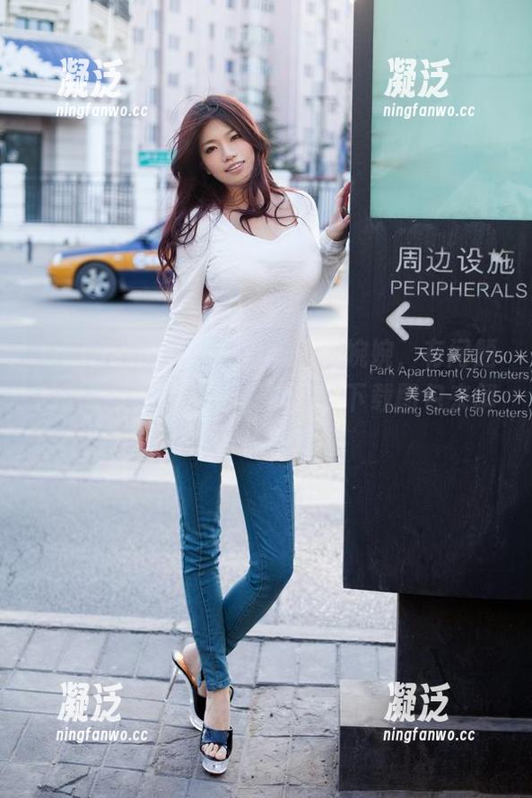 TuiGirl推女郎-夏婉婉 TuiGirl推女郎 - 白丝和夏婉婉,有问题的请举手!有什么问题?快下载图包来解药!