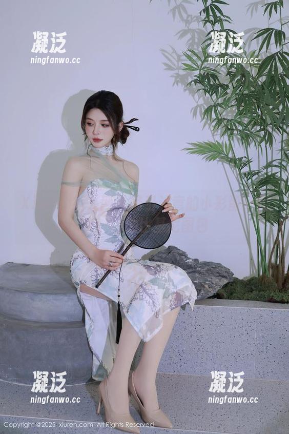 Xiuren秀人网 - 吸引注意的小彩蛋—月夕Lily的比基尼图包