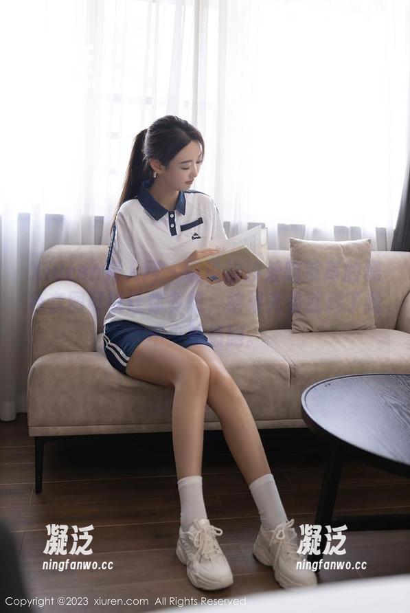 Xiuren秀人网 - 听说汐汐爱吃草莓的黑色套图可以让你多想，结果光看就耗了我不少脑细胞。