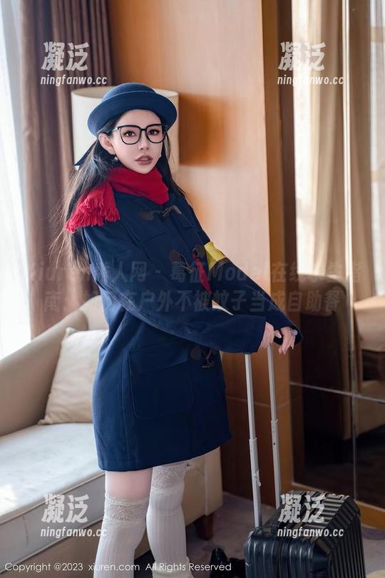 Xiuren秀人网 - 葛征Model在线求生指南：如何在户外不被蚊子当成自助餐