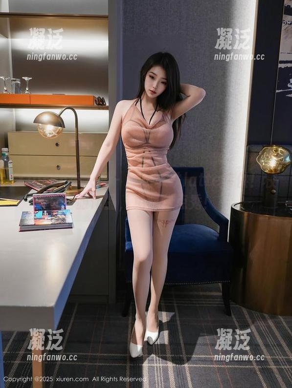 Xiuren秀人网-趁热拿铁latte Xiuren秀人网 - 趁热拿铁latte特供!校服作品,免费甜点秀!