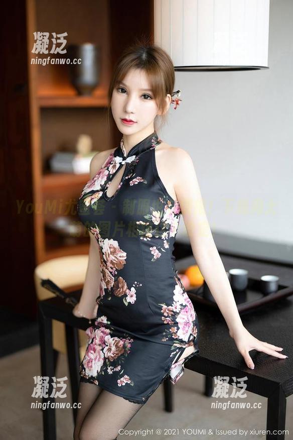 YouMi尤蜜荟-周大萌 YouMi尤蜜荟 - 制服也有情报!下载周大萌的图片相信这个设定!