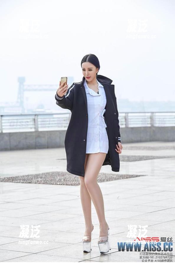 aiss-若兮 aiss - 看!若兮的肉丝写真合集,意外地吸引眼球呢