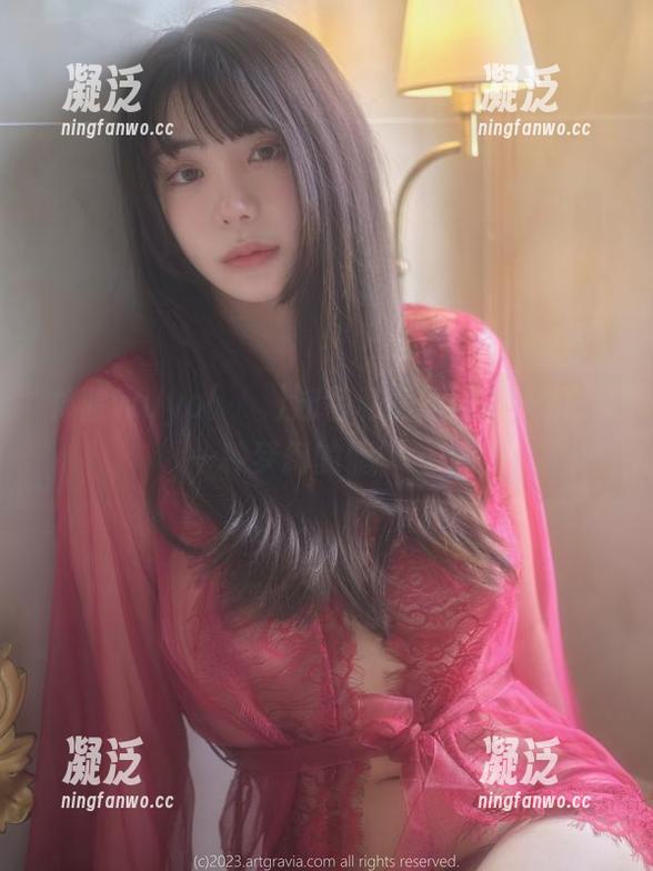 体验wuyo(우요)泳装私房原图的一瞬，一种梦幻的慵懒……
