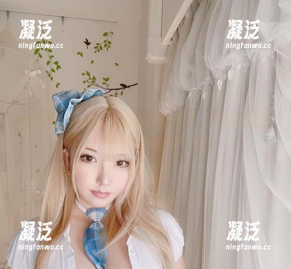 サク(saku)的美腿合集不简单，资源浮现时，上天入地都能借个腿！