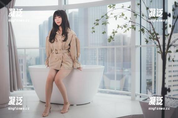 一智智 集合!一智智的职业装照片,时尚与不羁的绝妙碰撞,这是什么神奇的宇宙?