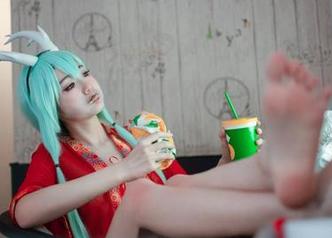 原图来袭！一米八的大梨子教你如何在厨房变身厨娘，当然，后果自负！