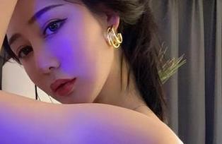 微密圈 – 不爱笑的赛琳的全套渔网连体袜：珠光宝气，图文并茂，看得我直咽口水！