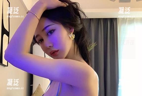 不爱笑的赛琳 微密圈 - 不爱笑的赛琳的全套渔网连体袜:珠光宝气,图文并茂,看得我直咽口水!