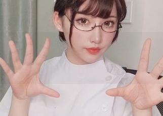 你十七鸽的透明写真，忍不住更新，为啥总是让我心里打个转？