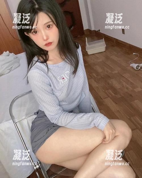 倦倦喵 倦倦喵来了!体操服套图,让你在沙发上也能有运动情结