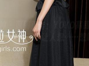克拉女神 – 原图直击：YOYO高跟鞋的时刻，恩，这种高度让人想……想喝水！