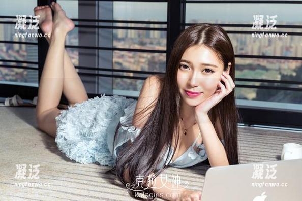 克拉女神-凌雪 克拉女神 - 作品里的凌雪和她的‘配角’,双人的戏码看得我乐不可支!