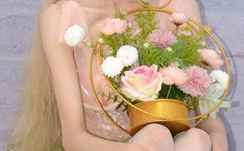 初夏女神 – 柒柒的作品Po出新高度，蓝色妖姬到底是怎么回事呀？