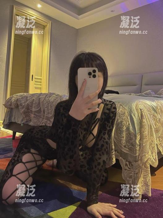 宋昱欣 微密圈 - 宋昱欣带你看豹纹,竟然如此高清,也太过分了吧。
