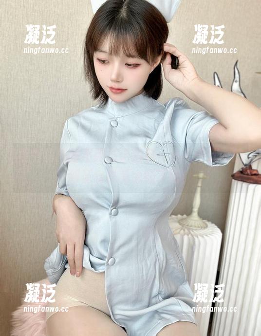 小仓千代w 耍剑的同时不用忘记拍照,小仓千代w的剑圣女作品太酷了吧!