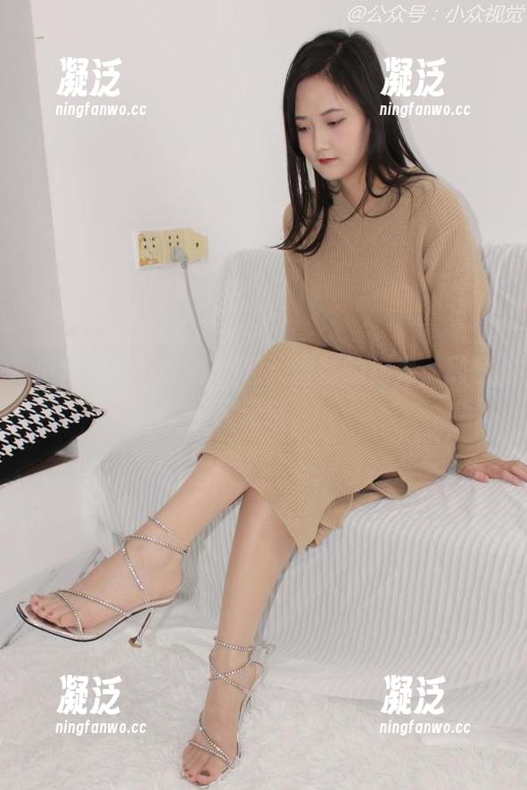 小众视觉-雪糕 小众视觉 - 全新图包:雪糕的裸足,随意又无奈。