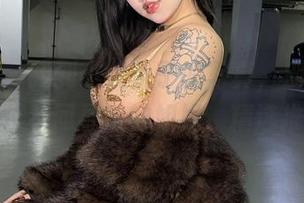 微密圈 – 找到小优优子的写真，别忘了欣赏那位不同寻常的姐姐，精选推荐！