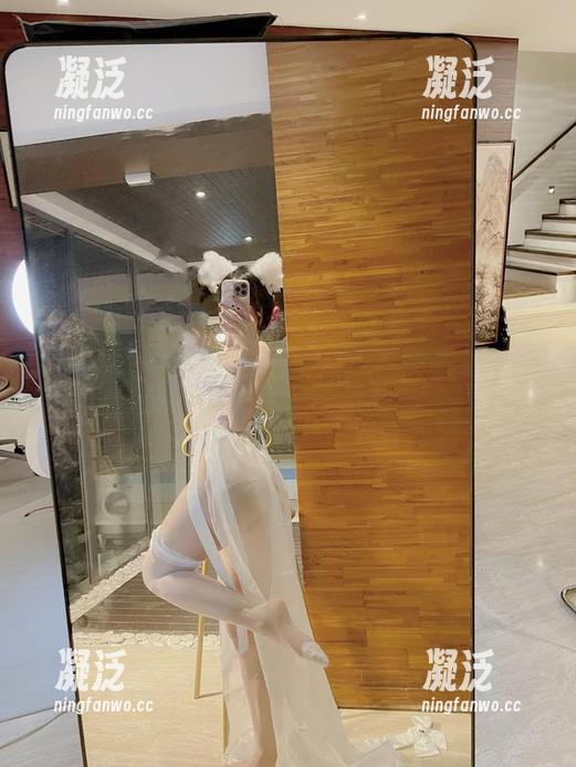小玉吃果冻 微密圈 - 看小玉吃果冻的死库水作品,心里暗暗想:谁能把自己藏在水里呢?
