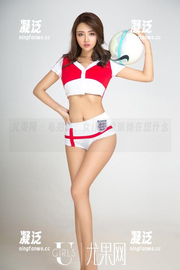 尤果网-乔依琳 尤果网 - 私拍时,女仆乔依琳她在想什么呢?