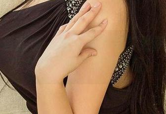 尤果网爱尤物 – 金梓馨的写真更新：这个少女不只甜，美得刺眼！