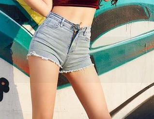 尤蜜荟 – 小白兔也不甘示弱——安然的纯白美图