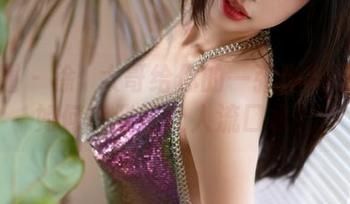 微密圈 – 徐珺大哥给你的一张少女写真：如何优雅得让人流口水？