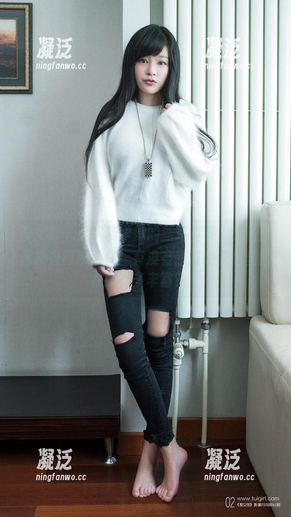 推女郎-梁棋棋 推女郎 - 梁棋棋学妹的新写真集,更新就像换衣服那么快!有没有想过她衣柜里的衣服有多丰富?!