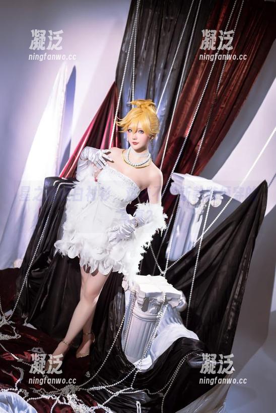 星之迟迟 星之迟迟白衬衫,难道不是新款随便穿的写真?
