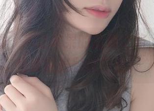 最新写真，木之本果的透明之路，隐形的线条在光影间游走。