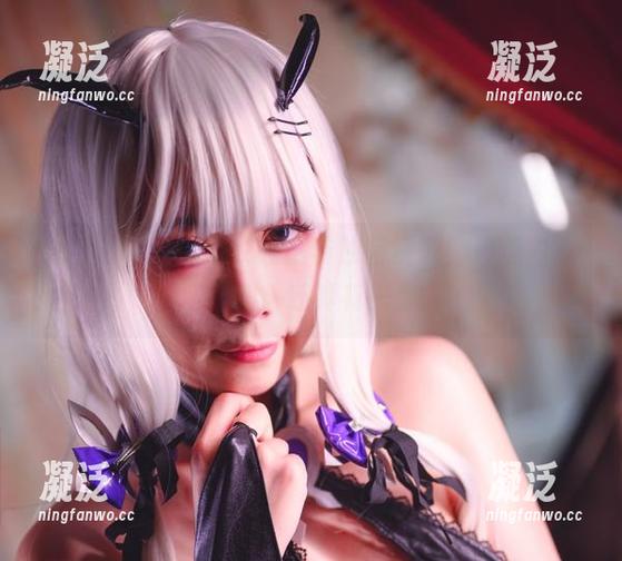 末夜787的猫娘衣橱藏着独特资源，珍珠内衣这事儿，还真有一套。