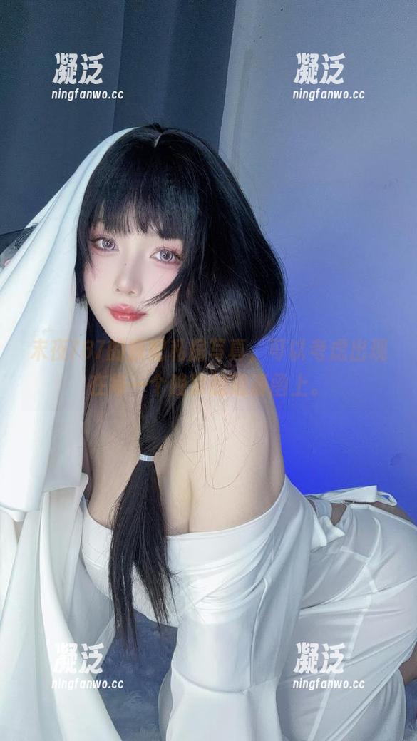 末夜787 末夜787的妖妃私房写真,可以考虑出现在每一个晚宴的邀请函上。