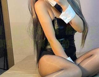 微密圈 – 最新登场，桃沢樱呀让你见识什么叫兔女郎写真集里的“高能”。