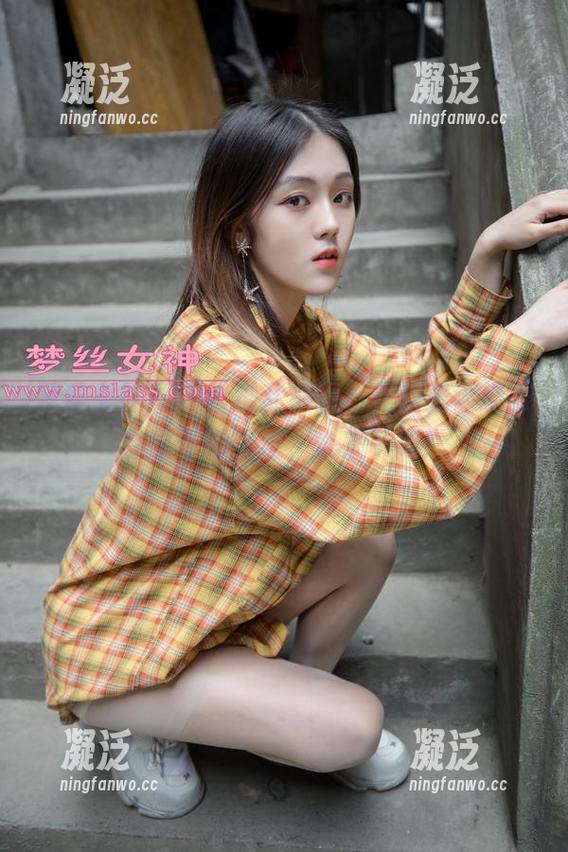 梦丝女神-花月舞 梦丝女神 - 手忙脚乱地找,花月舞体操服合集可别错过,快来下载!
