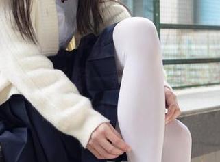 森萝财团 – 摆脱平淡：吸吸的黑丝“绫”图册，估计能让你一整天脑子里都是那种吸引力…