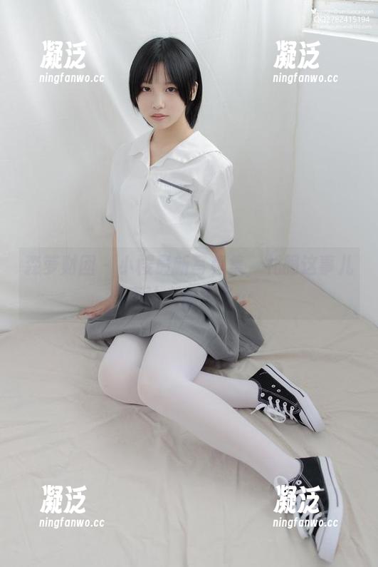 森萝财团 - 小樱最新写真集，礼服这事儿真让人想歪了…