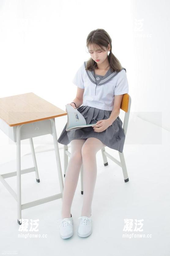来自森萝财团的黑丝女仆网盘合集，像极了我那段妄想的青春纪念册。