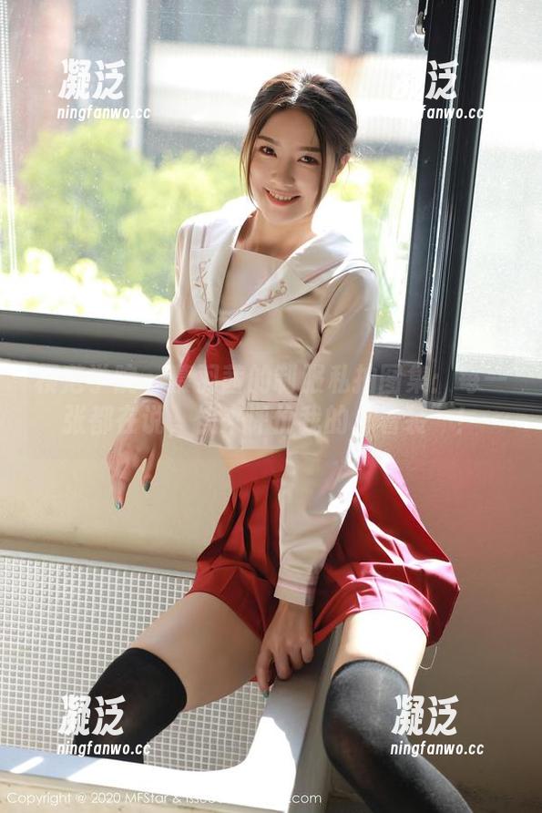 模范学院-慕羽茜 模范学院 - 慕羽茜的制服私拍图集:每一张都在说,快来评价我的“着装”!